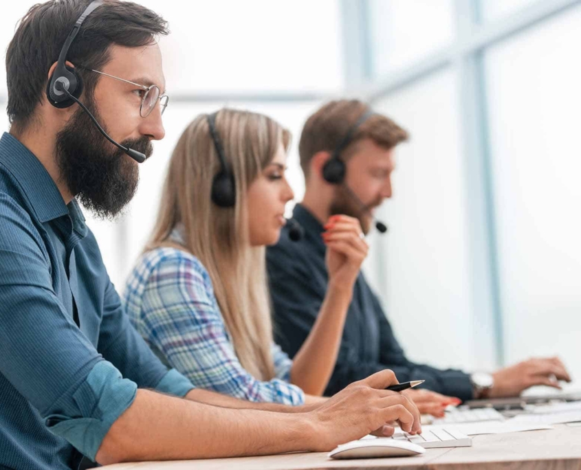 row-of-IT-help-desk-employees